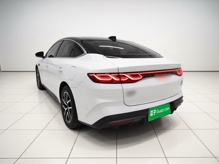Qin L 2025 DM-i ADAS 120KM photo 4
