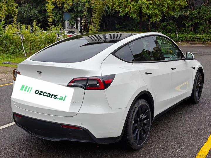 Model Y 2023 RWD photo 4