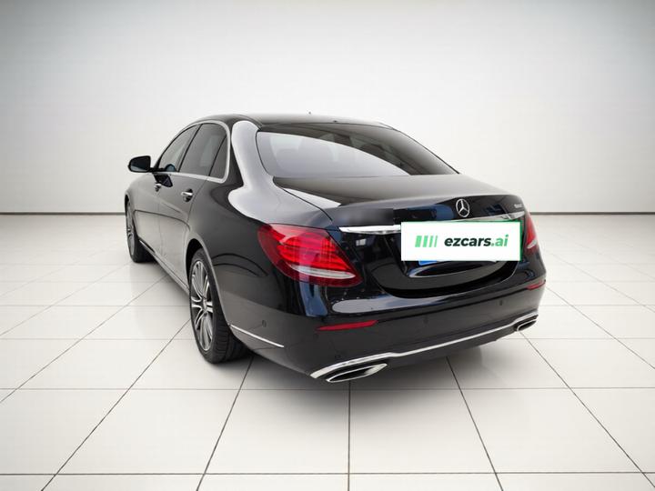 E-Class 2017 E 320 L 4MATIC photo 4