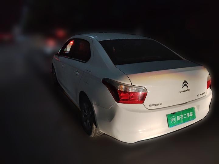 2014 1.6L MT Fashion photo 4