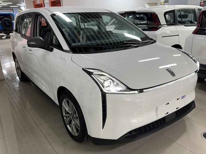 Bestune NAT 2023 PRO 425km photo 3