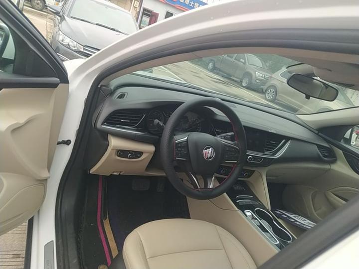 Regal 2021 552T Elite photo 5