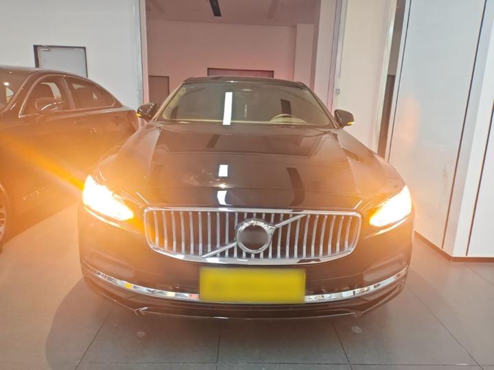 S90 2025 B5 Luxury photo 2