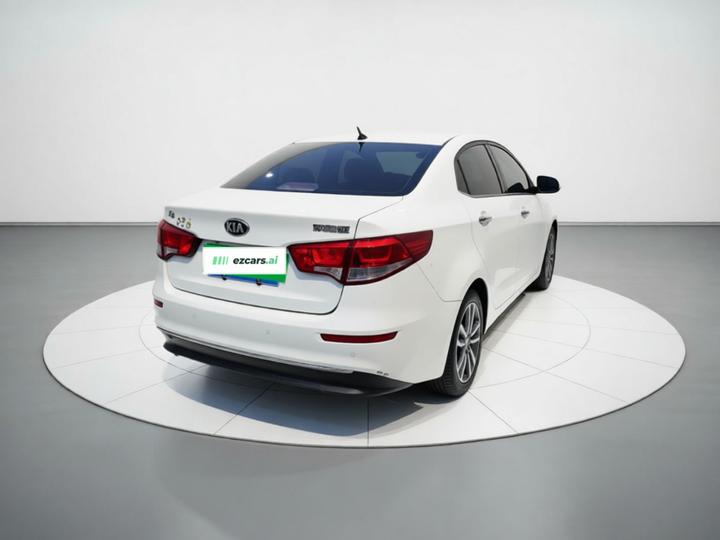 K2 2015 Sedan 1.4L MT GLS photo 6