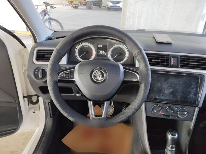 Rapid 2018 1.6L AT Comfort photo 6