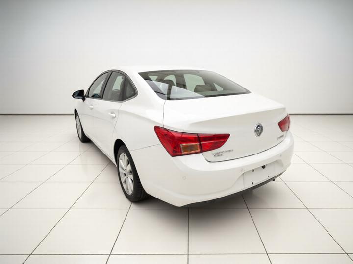 Verano 2017 Sedan 15S AT Progressive photo 4