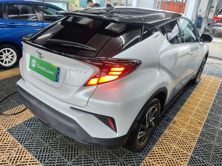 C-HR 2021 2.0L Luxury photo 6