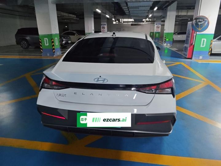 Elantra 2026 1.5L CVT GLS Leading photo 4