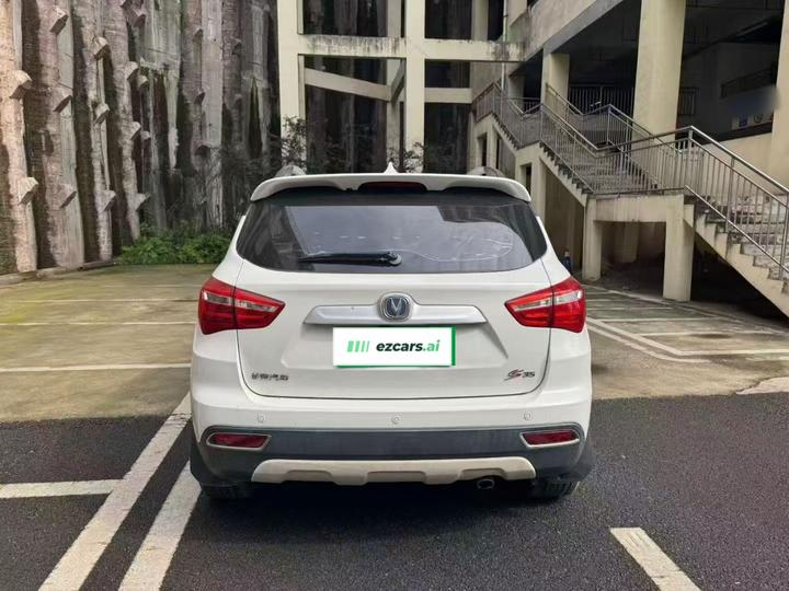 CS35 2017 1.6L MT Luxury photo 3