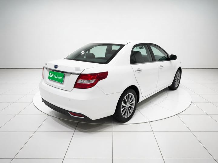 Vision 2017 1.5L AT photo 6