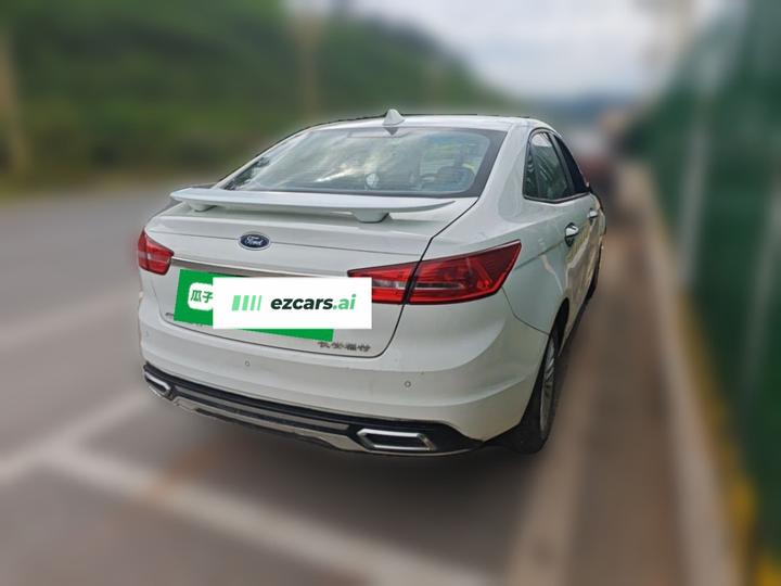Escort 2017 1.5L MT Comfort photo 6