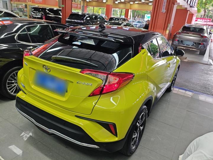 C-HR 2020 2.0L Leading photo 4