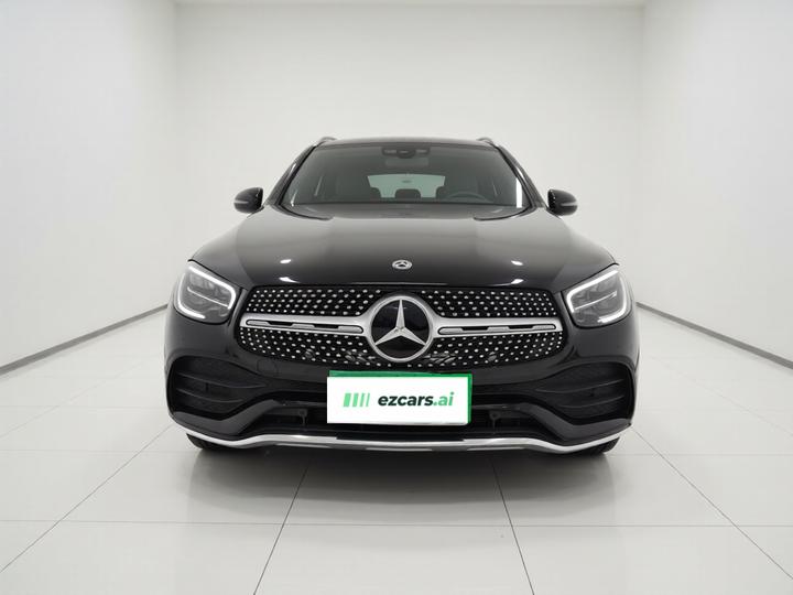 GLC 2022 Facelift GLC 260 L 4MATIC Luxury photo 2