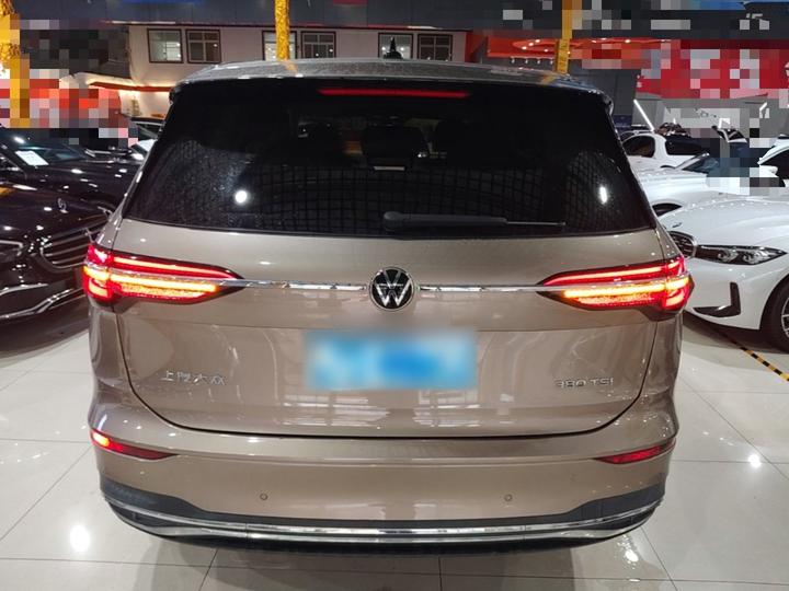 Viloran 2022 380TSI Premium photo 5
