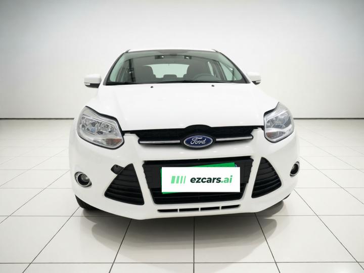 Focus 2012 Sedan 1.6L MT photo 2