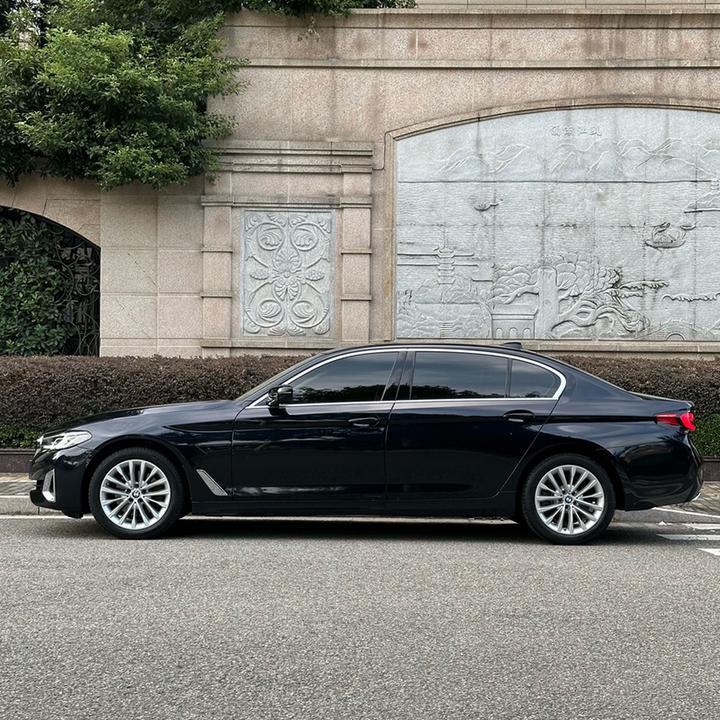 5 Series 2021 Facelift 525Li Luxury photo 2