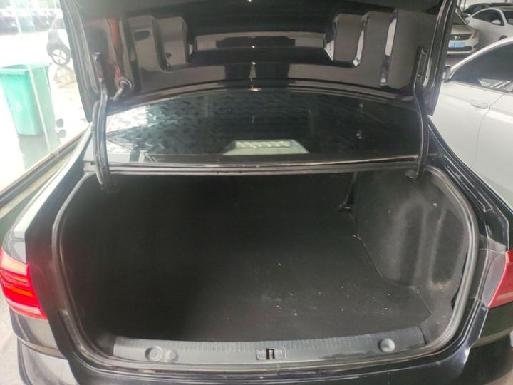 Lavida 2017 1.6L AT Comfort photo 8