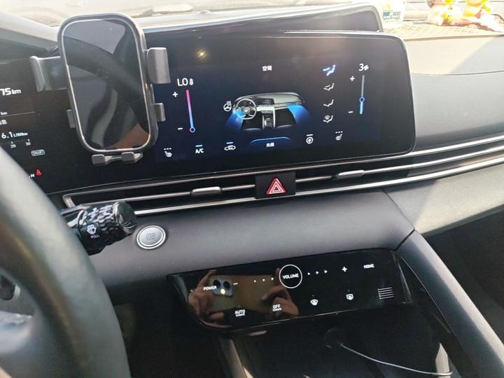 Elantra 2021 1.5L CVT LUX Premium photo 8
