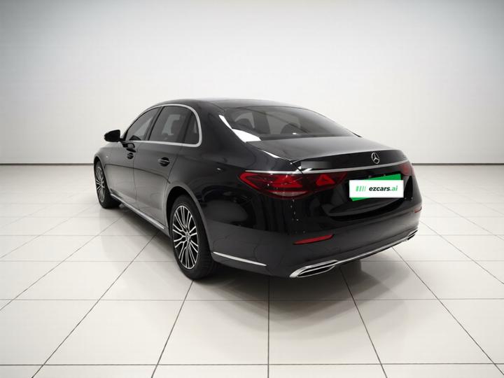 E-Class 2026 E 260 L Classic photo 4