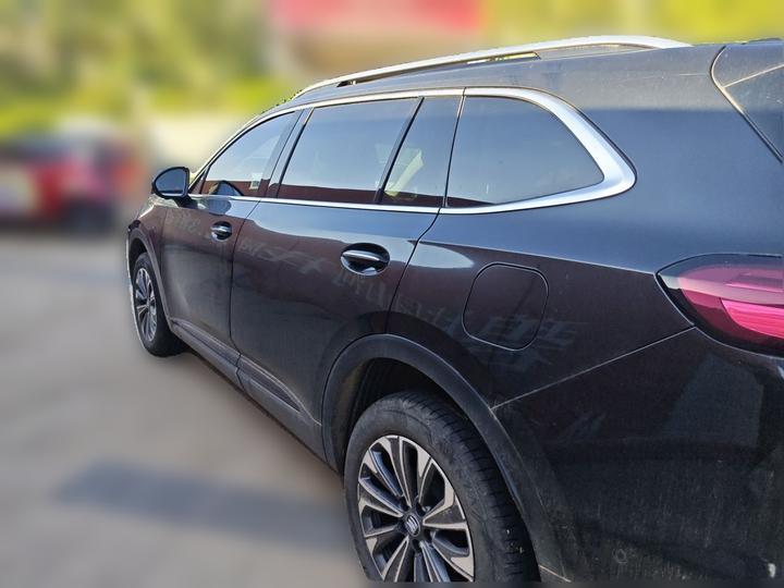 2025 Envision Plus 28T RWD photo 4