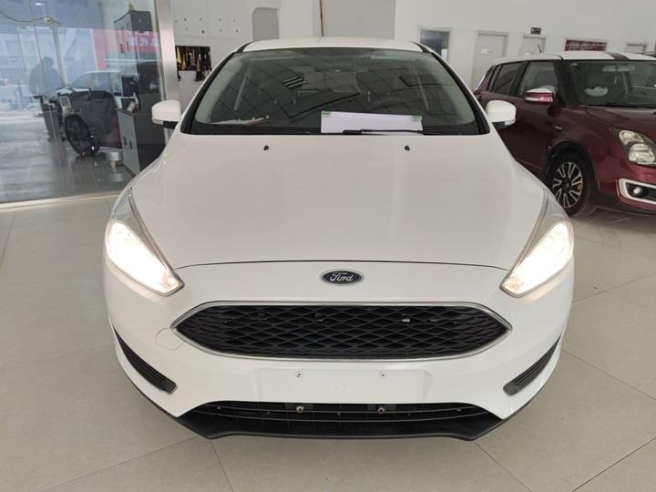Focus 2018 Hatchback Classic 1.6L AT Comfort photo 2
