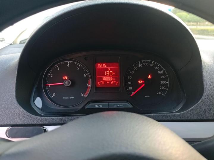 2015 1.4L MT Comfort photo 7