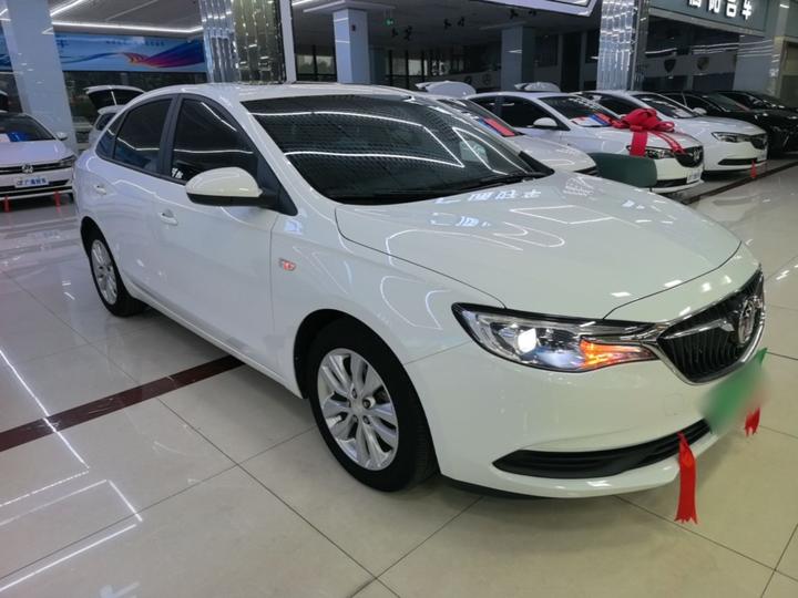 Excelle 2021 Facelift Classic 1.5L AT Elite photo 3