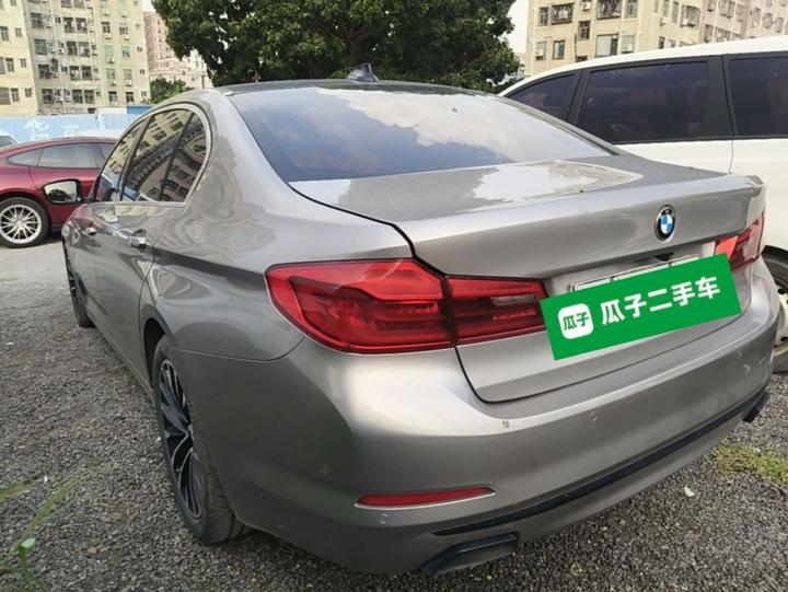 5 Series EV 2020 Upgraded 530Le Luxury photo 4