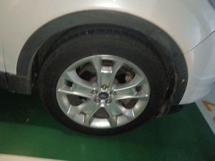 Kuga 2015 2.0L GTDi AWD Sport photo 8
