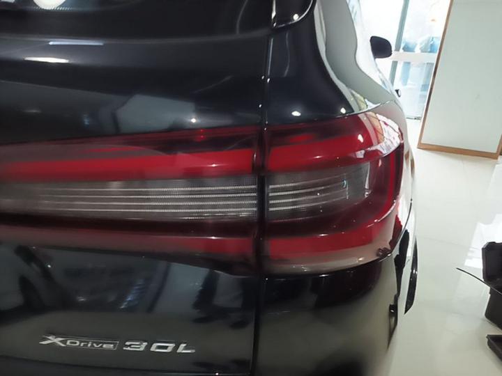 X5 2022 xDrive 30Li M Sport Package photo 7