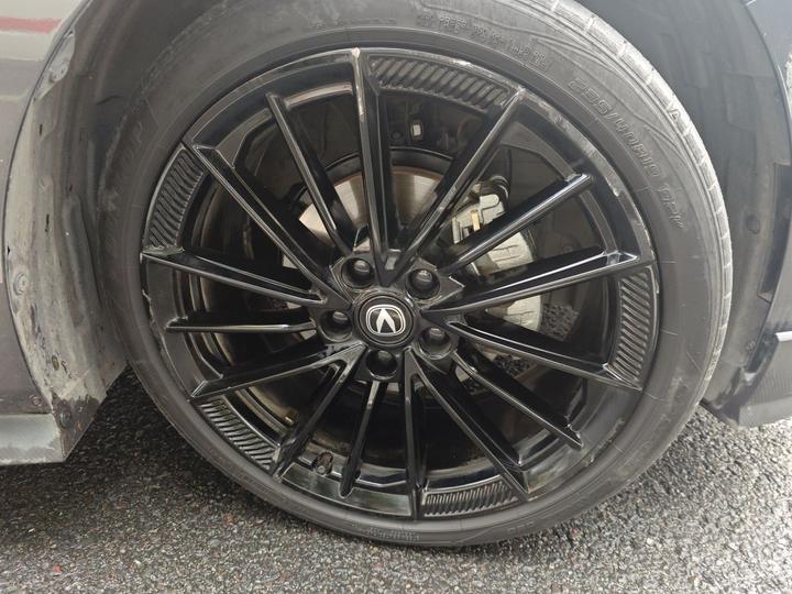 UNI-V 2024 1.5T Premium Sport photo 8