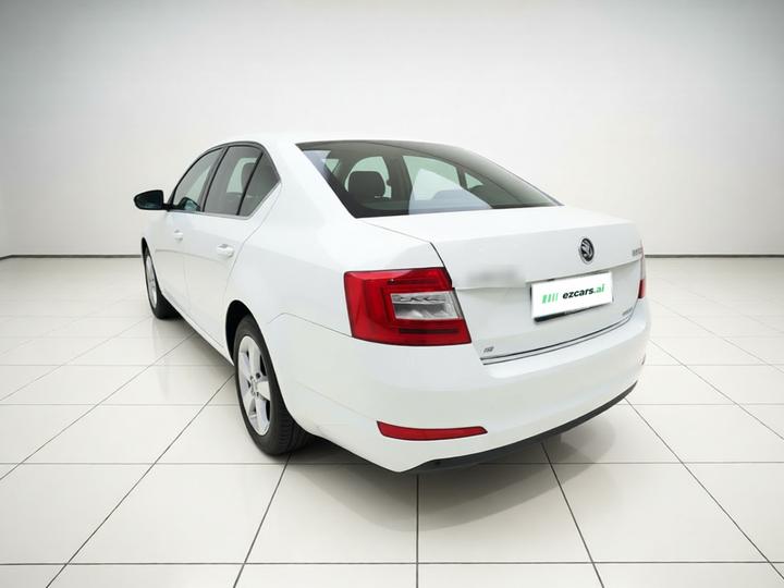 Octavia 2015 1.6L AT photo 4