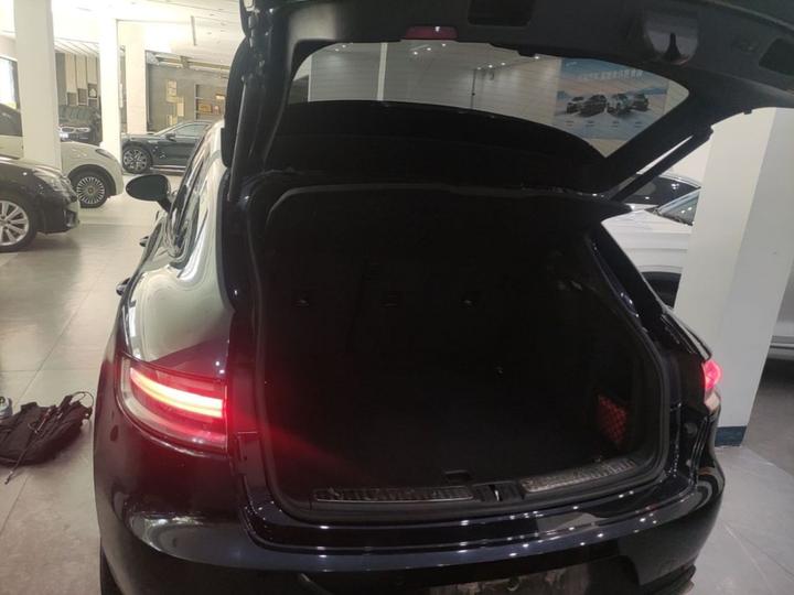 2021 Macan 2.0T photo 8