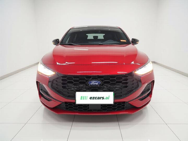 Focus 2022 Hatchback EcoBoost 180 AT ST Line photo 2