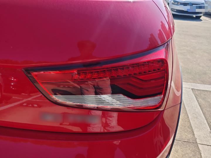 A1 2016 30 TFSI Sportback Design photo 7
