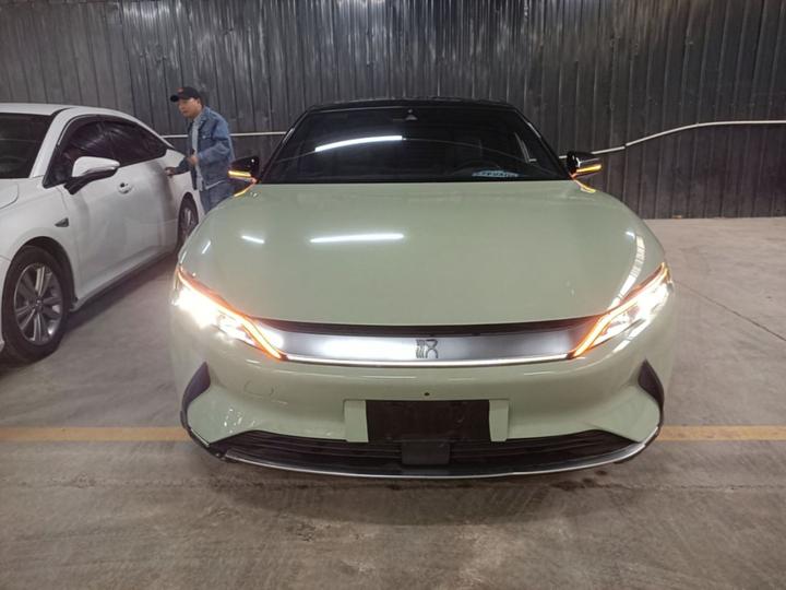 Han 2020 EV Extended Range Luxury photo 2