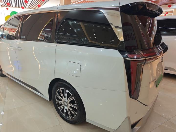 GAC Trumpchi E9 2025 E9-Class photo 4
