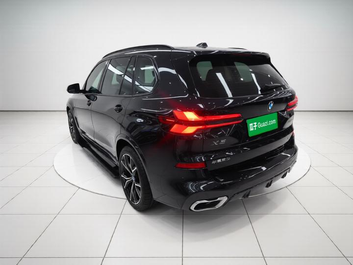 X5 2023 xDrive 30Li Exclusive M M Sport Night Package photo 4