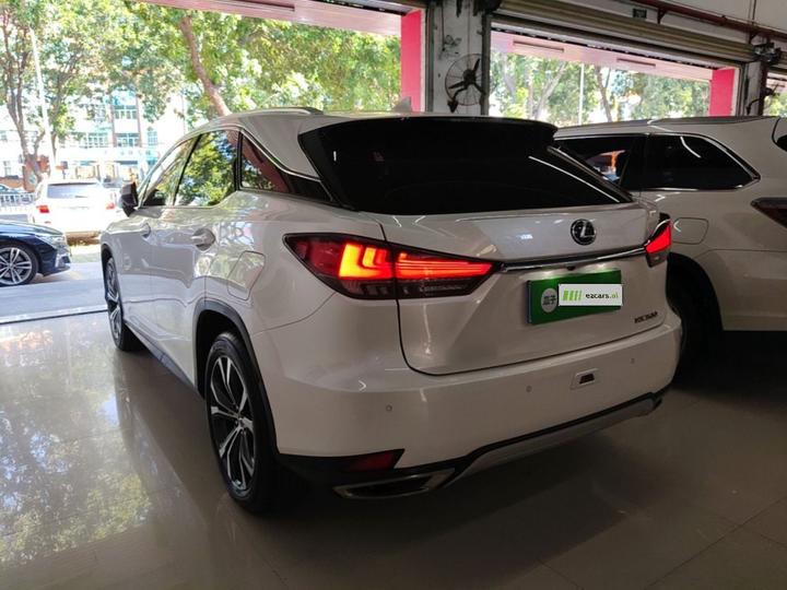 RX 2020 Facelift 300 AWD Elegant photo 4