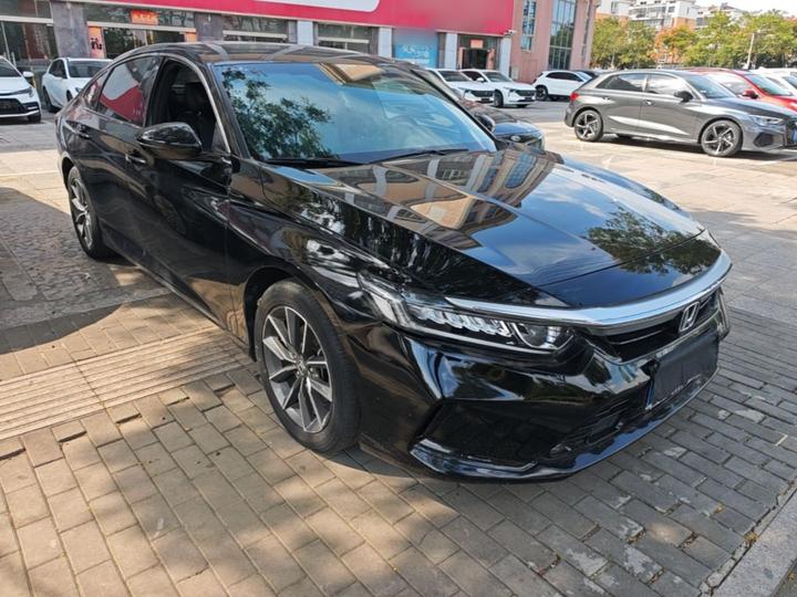 2022 260TURBO Elegant photo 3