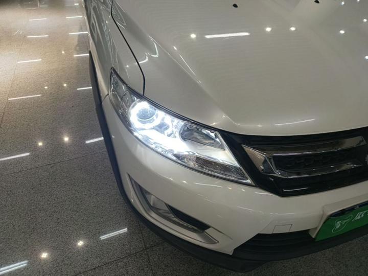 AX3 2016 1.5L AT photo 8