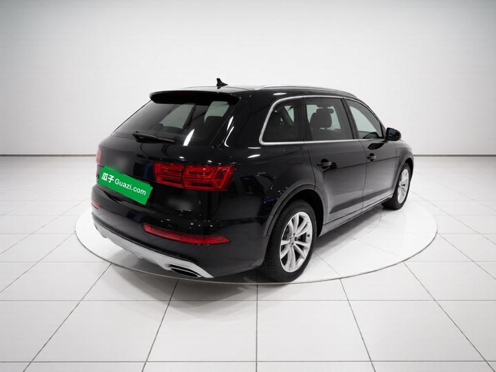 Q7 2018 45 TFSI Tech photo 6