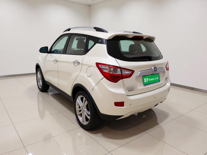 CS35 2015 1.6L AT Luxury China V photo 4