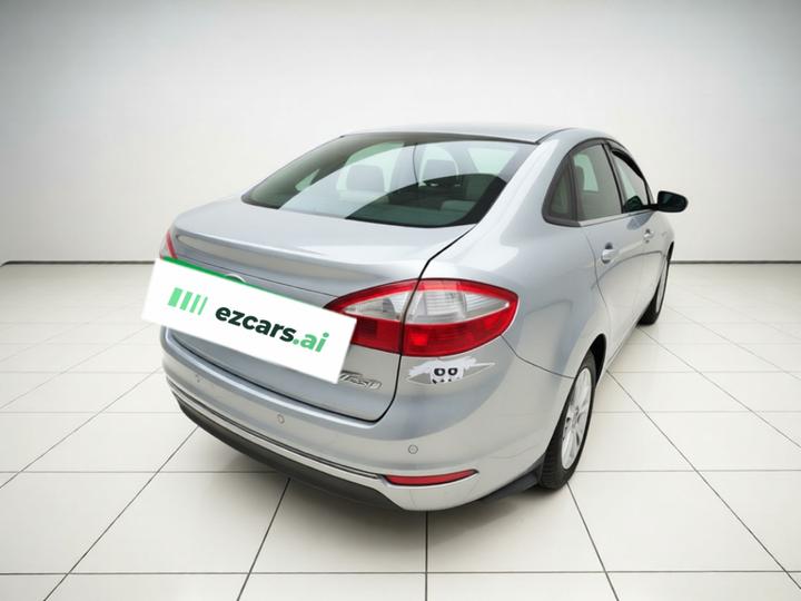 2013 Sedan 1.5L MT photo 6