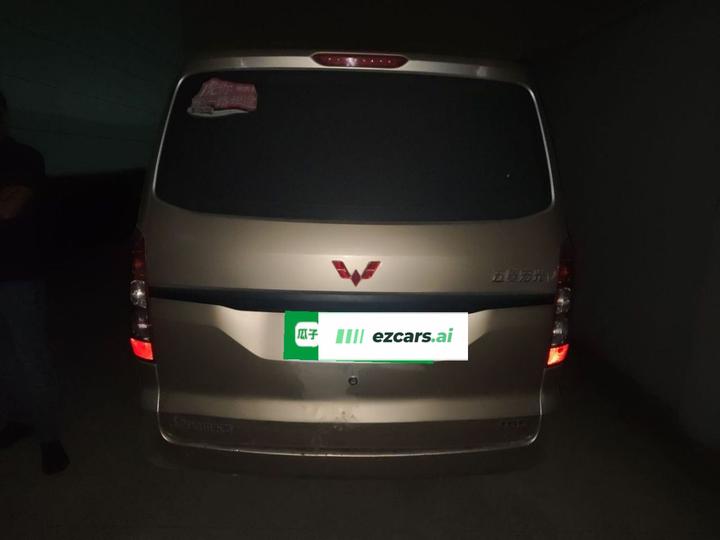 Wuling Hongguang V 2022 1.5L LAR photo 5