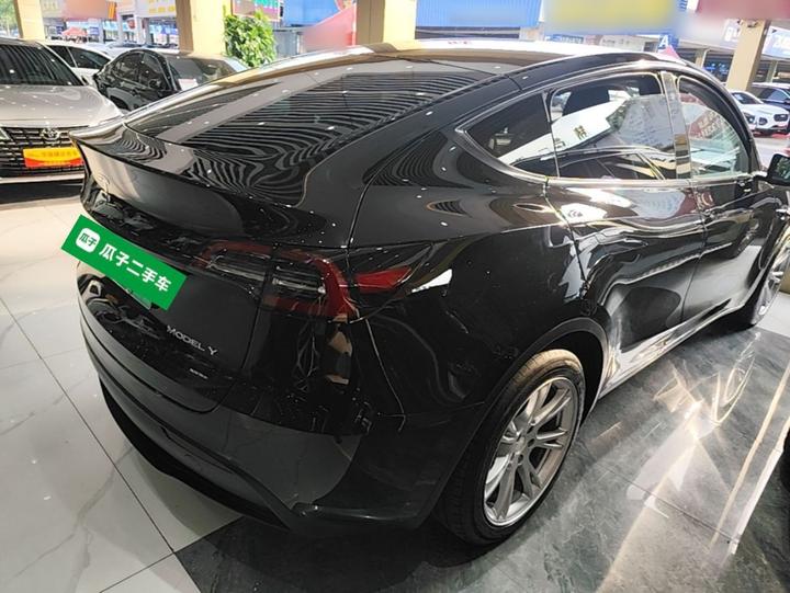 Model Y 2022 Facelift RWD photo 4