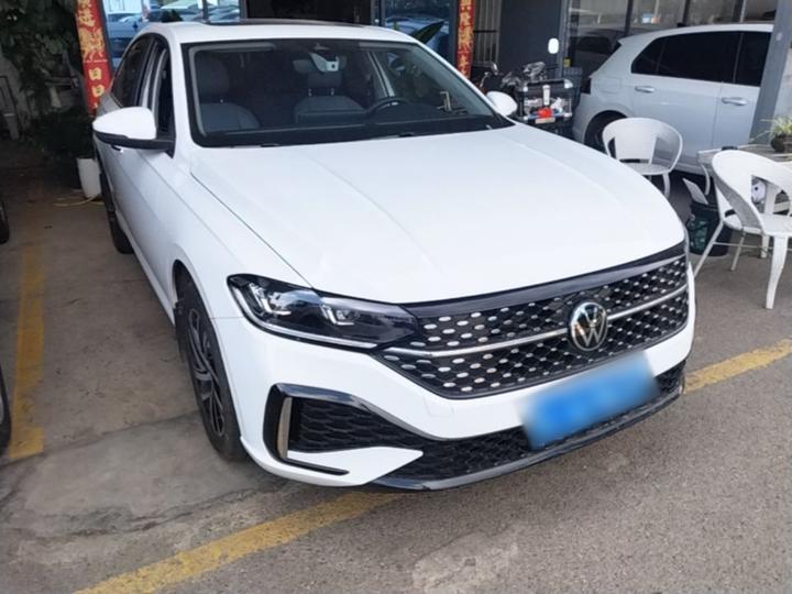 Lavida 2024 1.5L AT photo 3