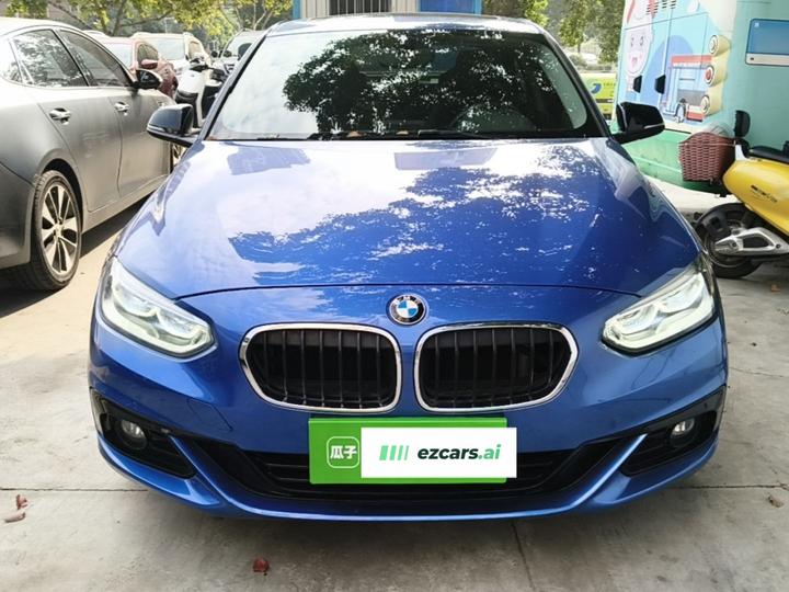 1 Series 2018 118i Sport photo 2