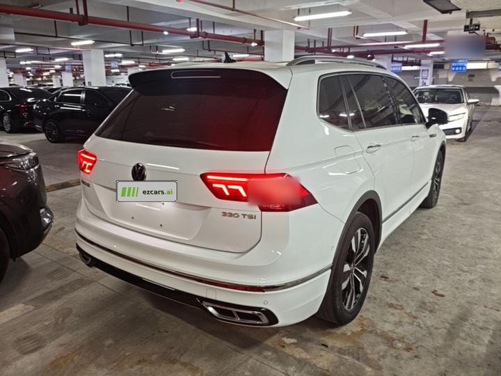Tiguan L 2023 330TSI AT RWD R-Line photo 4