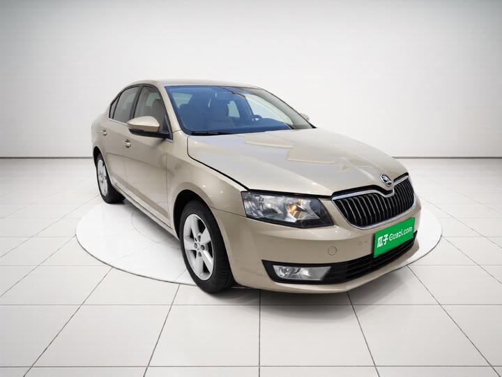 Octavia 2015 1.6L MT photo 3